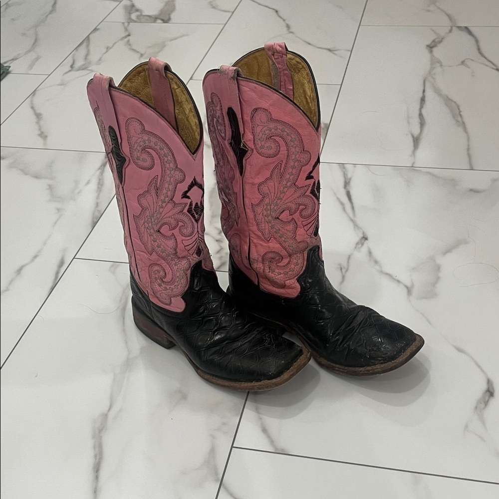 Ferrini Pink and Black Heeled Boots